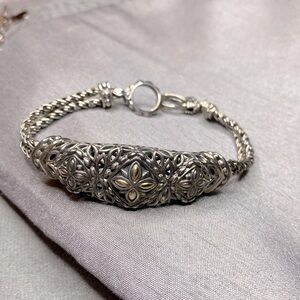 Angela by John Hardy 925 and 14 K gold and sterling flower chain link bracelet